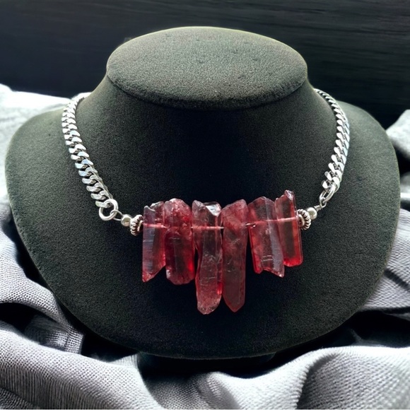 Red aura crystal quartz on stainless steel chain boho goth choker necklace - Picture 3 of 13